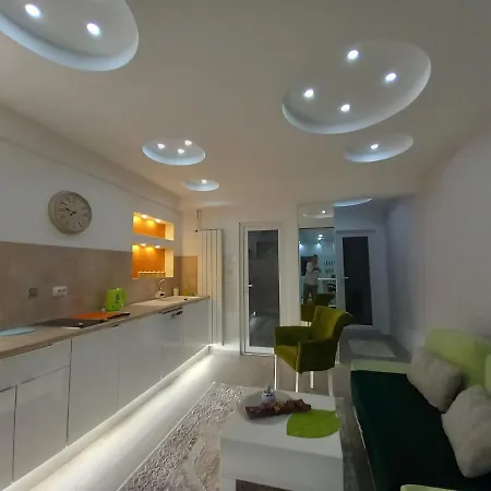 Apartman 101 Luxury Free Parking דירה *